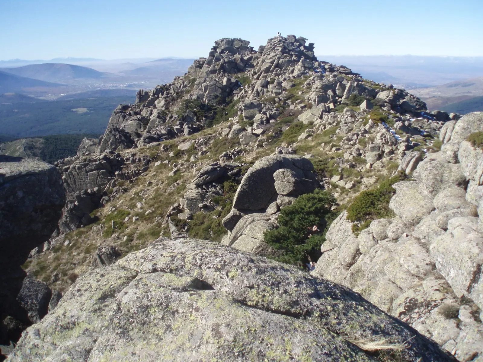Rocas de granito en la cima de La Peñota